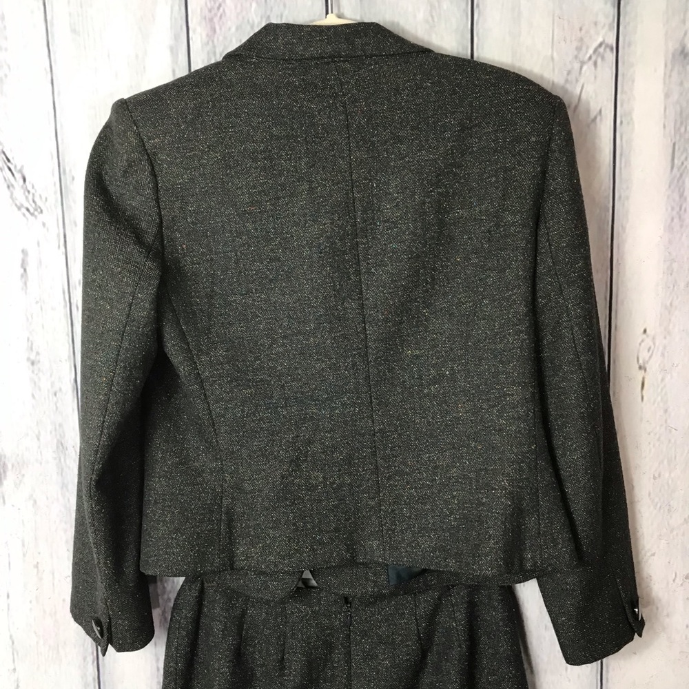 Doncaster Wool Silk Suit Missing Inside Button - image 8